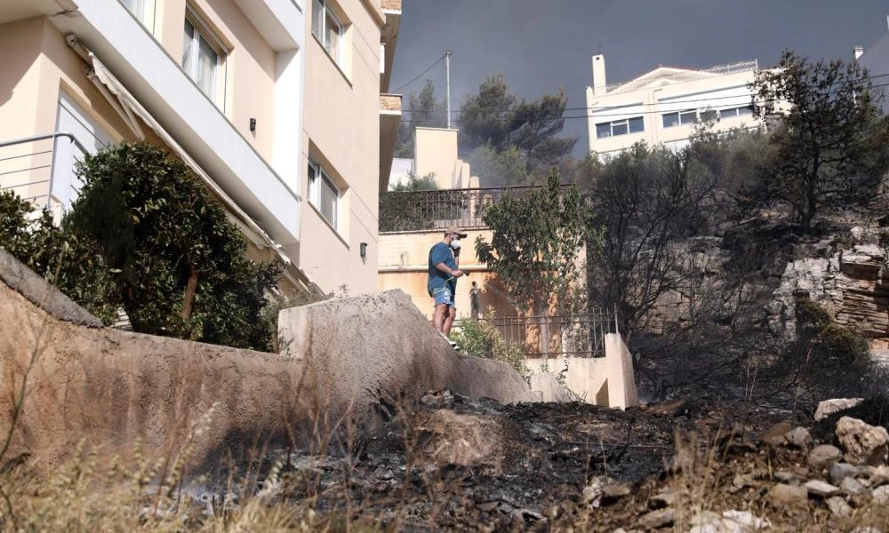 Φωτιά στη Βούλα: Σε εξέλιξη η καταγραφή ζημιών στο Πανόραμα